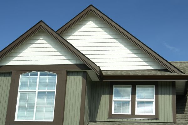 Cost of Vertical Vinyl Siding Repair in Richardson