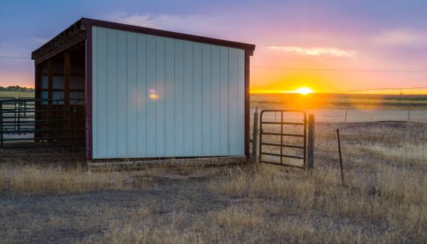 Pole Building Siding Service in Richardson