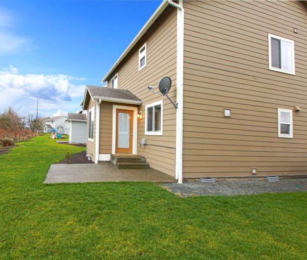 Clapboard Siding Repair in Richardson